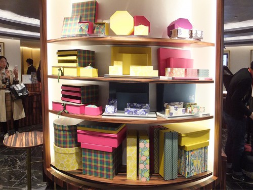 ギフトボックスのディスプレイ