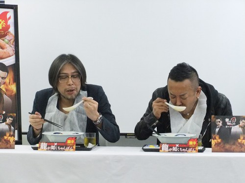 試食会・横山氏（左）、名越氏（右）