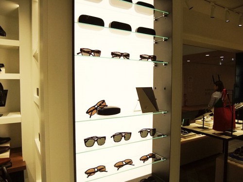 サングラスも展開
