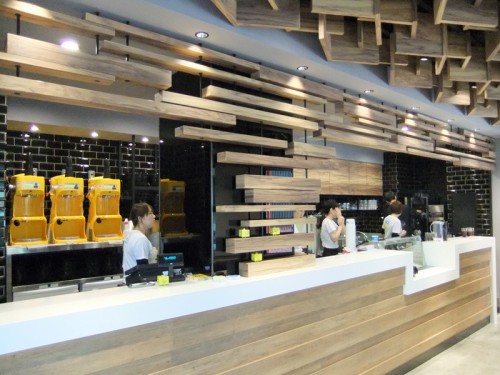 1階のカウンター
