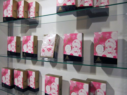 女王製菓とのコラボしたフィナンシェ
