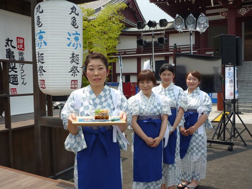 PRイベントの配膳係り