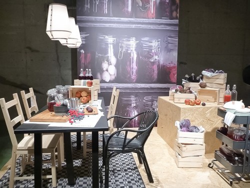 自分で育てた果物を調理するイメージの部屋