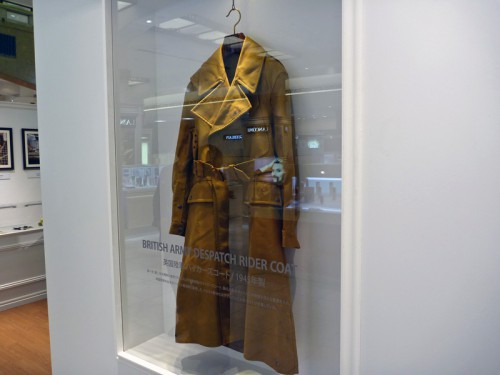 1945年製の英国陸軍のコート