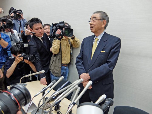 質問に答える鈴木氏