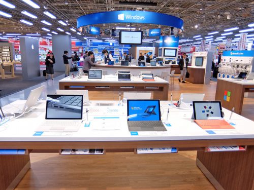 Microsoft Surfaceも展開