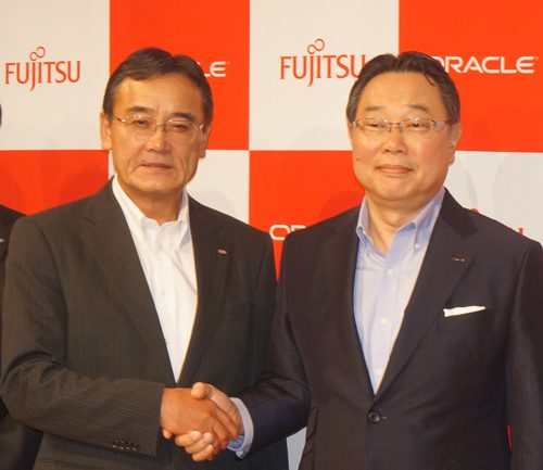 富士通の山本正巳会長と日本オラクルの杉原博茂社長