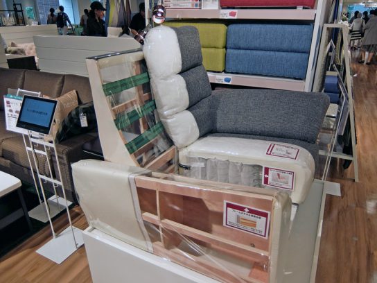 ソファの構造見本を展示