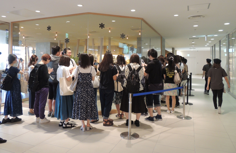 かき氷カフェ・ソルビン／仙台店初日130人が行列、「きな粉餅ソルビン」人気