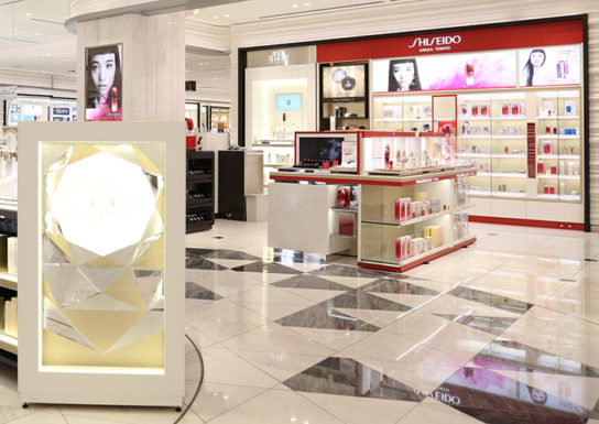 日本の化粧品ブランドを強化