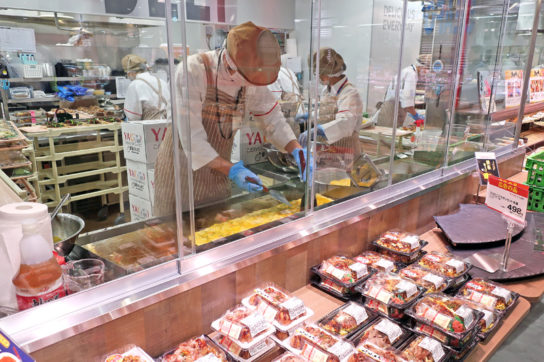 厚焼き玉子は店内で焼き上げる