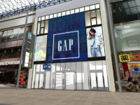 Gap／神戸に関西最大級の旗艦店・三宮店をオープン