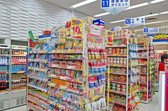 食品は菓子と飲料を中心に展開