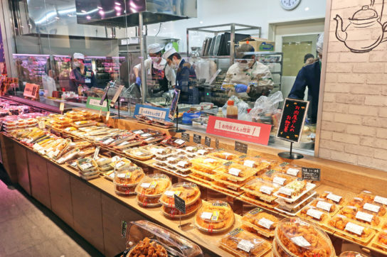 生鮮各部門の惣菜を集合展開