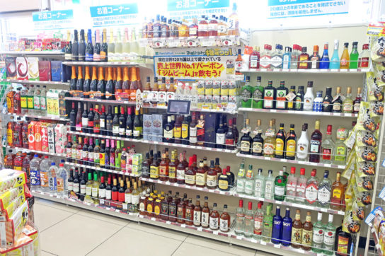 常温販売の酒はドンキ商品を中心に展開