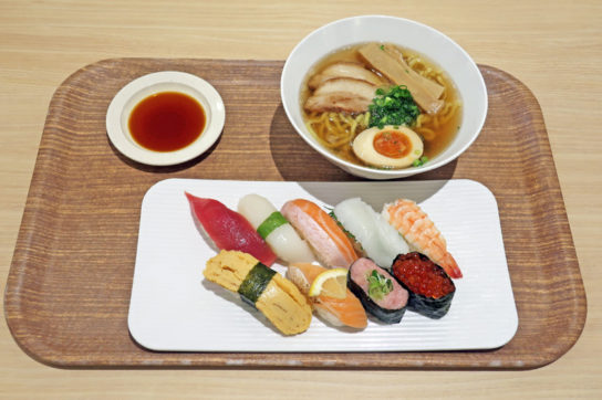 茜と醤油ラーメン