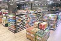 スーパーマーケット／10月既存店、ライフなど12社が増収・アークスなど13社減収