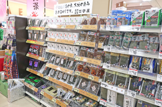 地元商品を各売場で訴求