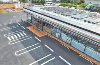 カネカ／セブンイレブンの省エネ実験店に太陽パネル提供