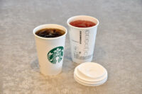 スターバックス／全国でアイスコーヒー・ティー提供を紙カップに変更