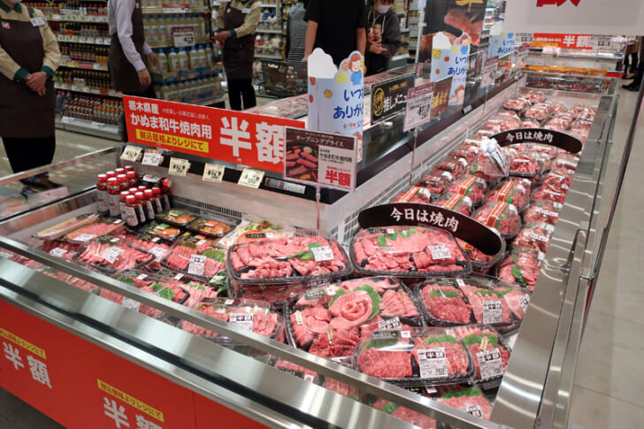 オープン時の精肉売場