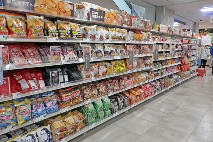 全国のお菓子を展開