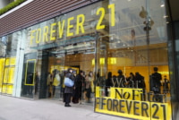 FOREVER21／渋谷にポップアップストア、新作120点を展示