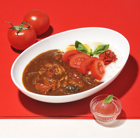 「高リコピントマトのスパイシーチキンカレー」980円（税込）