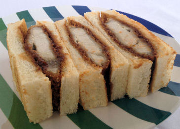 ロースカツサンド 600円（税込）／1パック