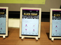 イオンモール／専門店員に「業務タブレット」来年2月80モール導入