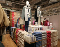 ユニクロ／1月の既存店7.9％減、暖冬のため防寒衣料苦戦