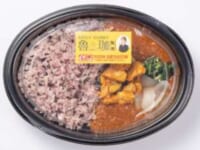 イトーヨーカドー／魯珈監修「チキンカレー」「カレーパン」
