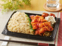 ミニストップ／ボリューム系弁当「ずっしり極！」シリーズ初の中華メニュー