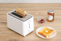 ニトリ／手入れが簡単でコンパクトなポップアップトースター