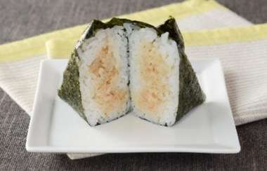 ローソン／手巻おにぎり新シリーズ7／15発売、ふんわり食感求め13年ぶり製法変更