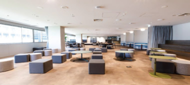 CCC／経済産業省の別館に共創空間・カフェをオープン