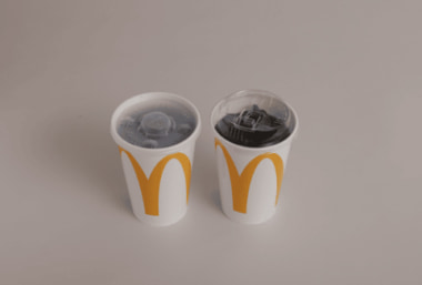 日本マクドナルド/ストローなしで飲めるフタへ変更、年6600トンのプラ削減へ