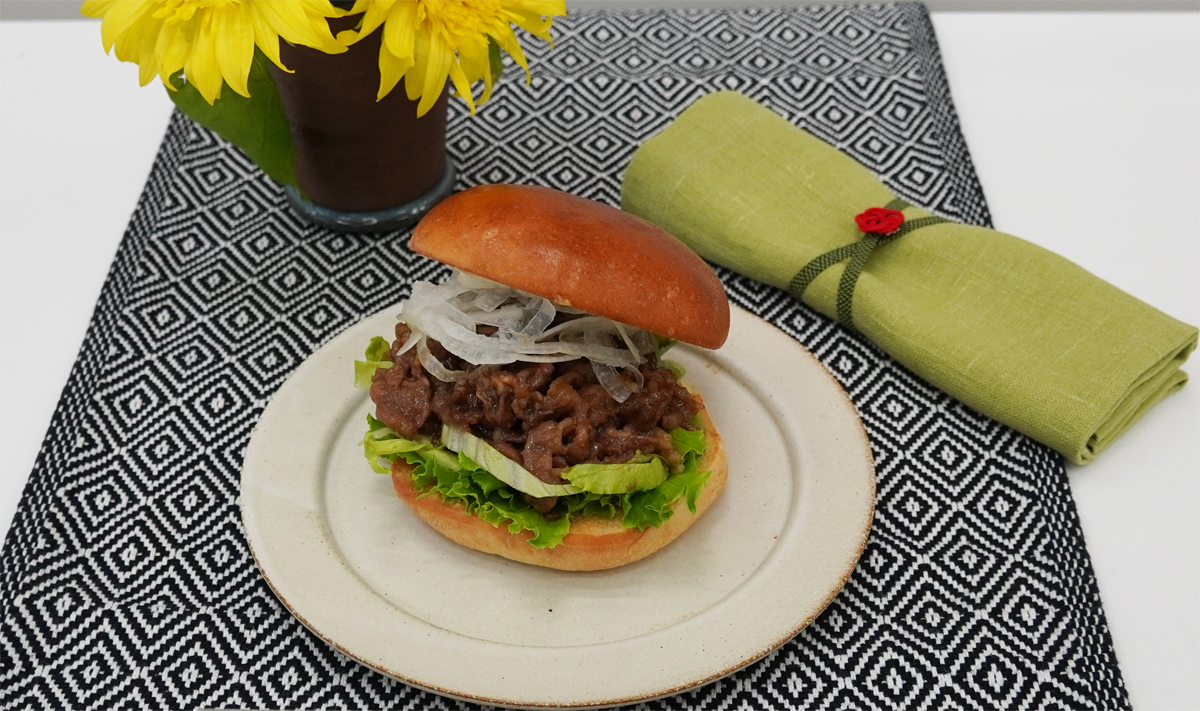 黒毛和牛の肉盛りバーガー