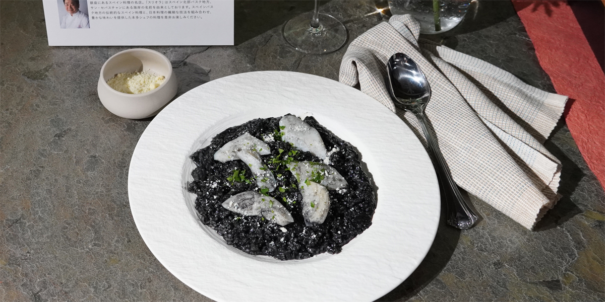 海の恵みのイカ墨リゾット