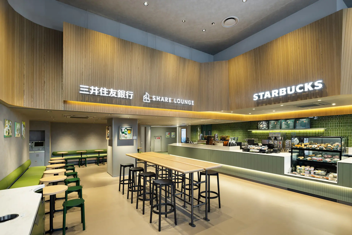 スタバとSHARE LOUNGE