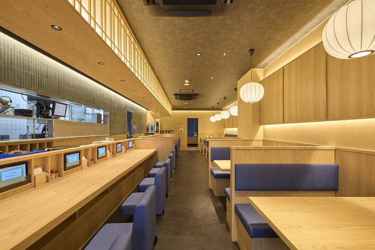 ベンチシートやBOX席などを設置