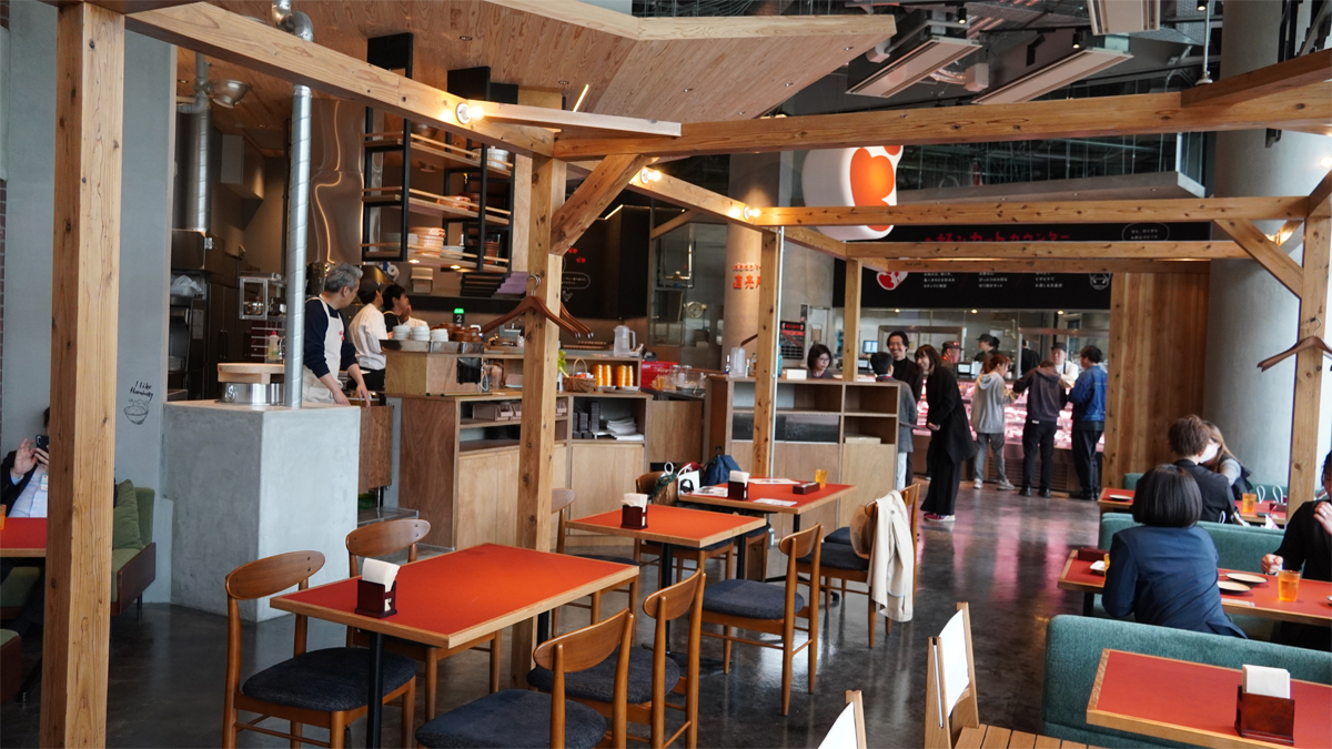 ピチピチミートで山本のハンバーグ